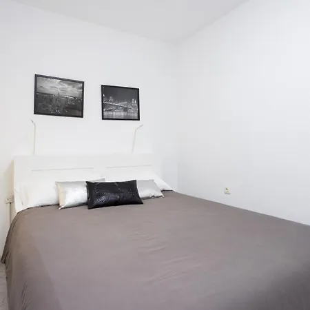Apartment Home2book Cozy La Marina, Cruz Center *